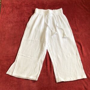 White Cotton Capris